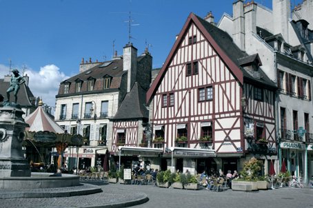 Place du Bareuzai à Dijon © Office de Tourisme de Dijon- Atelier Démoulin. Tous droits réservés