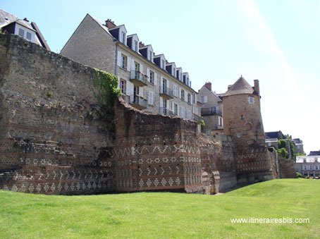 Ancien mur d'enceinte de la ville du Mans