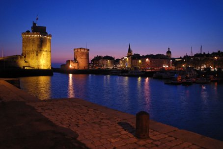 Le vieux port de La Rochelle en soirée