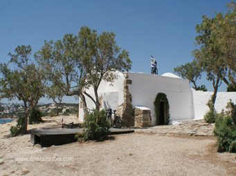 Hersonissos la chapelle Agios George en bord de mer