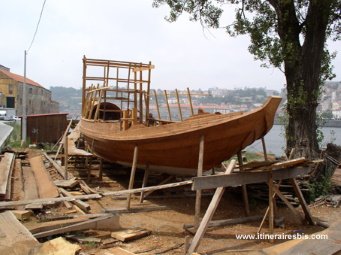 La construction navale traditionnelle de Rabelot se poursuit à Porto